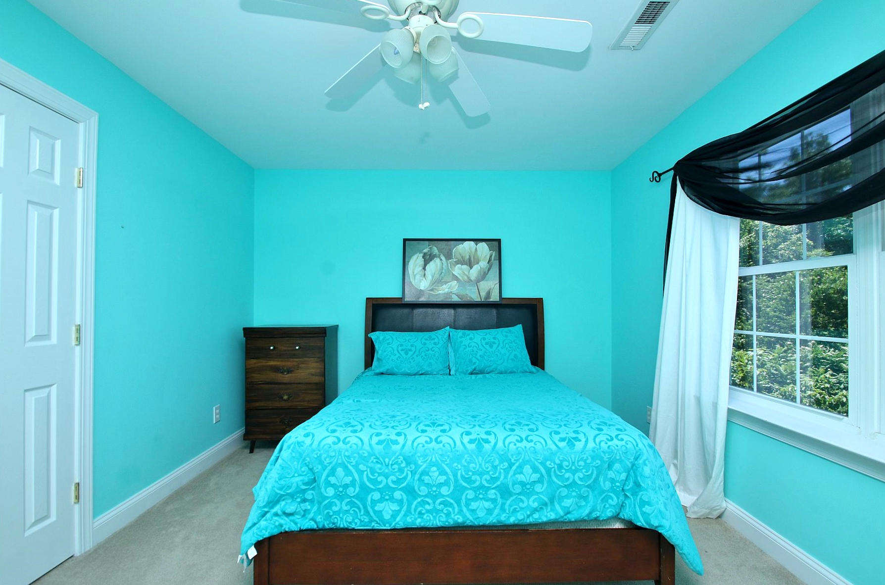 10 Old Point Road Moneta, VA 24121 - Photo 47 of 79 a bed room with a bed and a window
