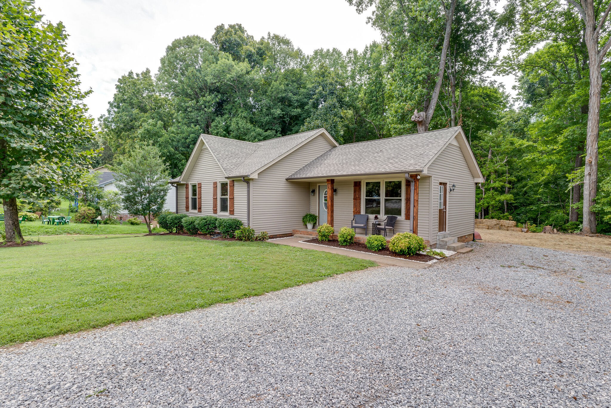 207 Cofer Drive Springfield, TN 37172 - Photo 2 of 24 Gallery Image 2