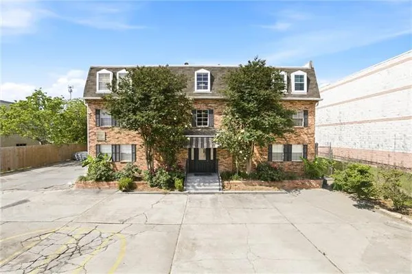 $74,000 | 4735 Government Street, Unit 215, Baton Rouge, LA 70806