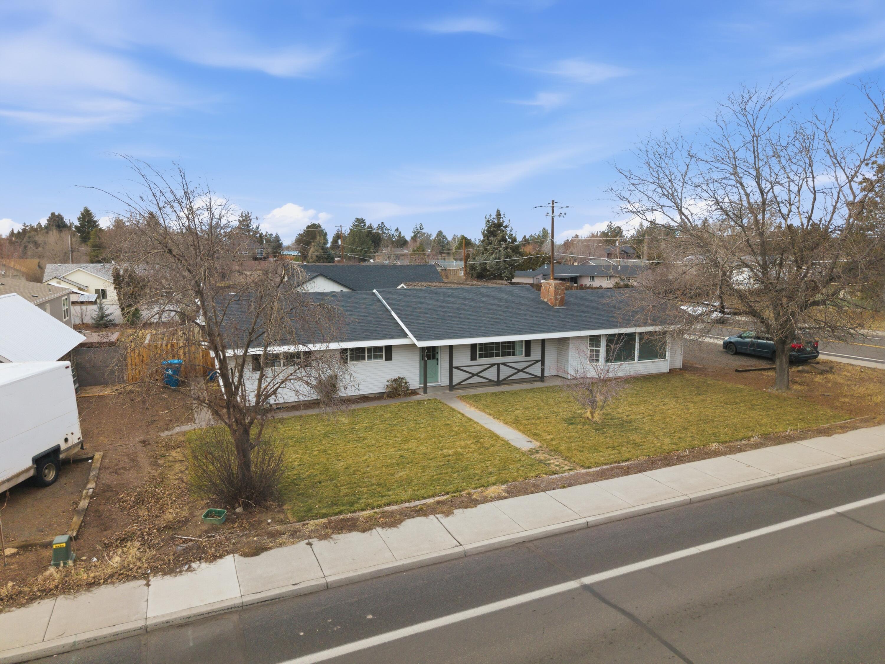 1915 Southwest 23rd Street Redmond, OR 97756 - Photo 3 of 22