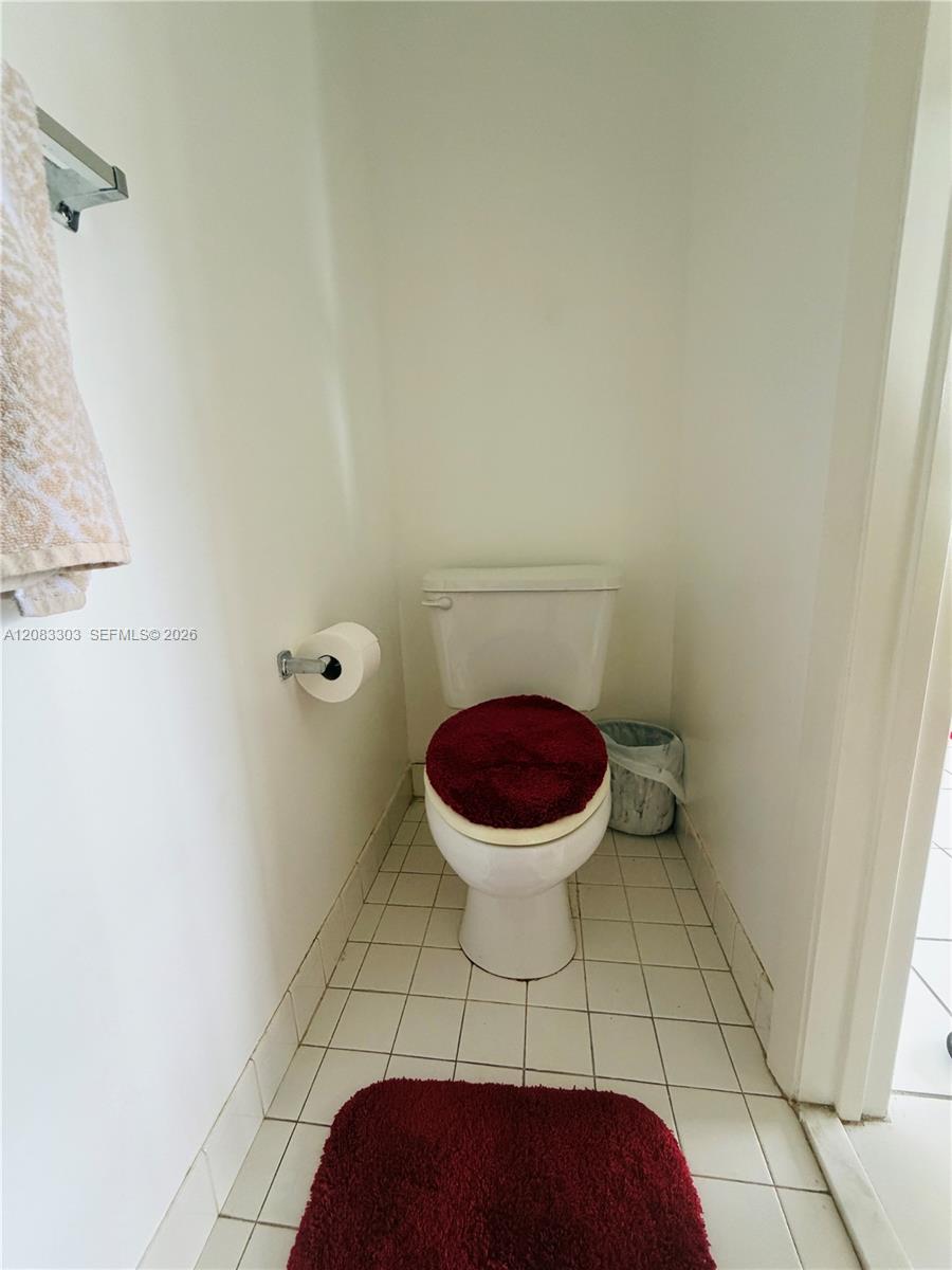 10664 Oak Lake Way Boca Raton, FL 33498 - Photo 15 of 43 Half Bathroom downstairs