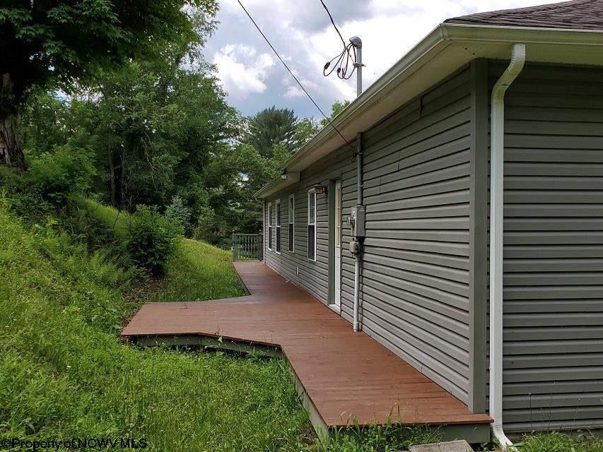 860 Wyatt Mannington Road Mannington, WV 26582 - Photo 4 of 15 Gallery Image 4