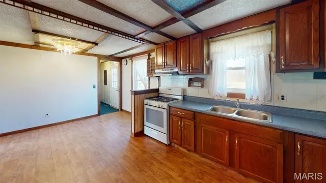 $154,700 | 1411 Cardinal Drive, Greenville, IL 62246