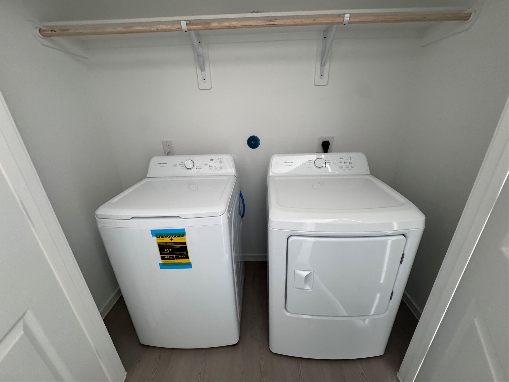 6150 Cherry Ripe Lane Katy, TX 77493 - Photo 13 of 19 a utility room with dryer and washer