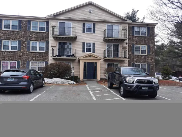 $1,900 | 7 Autumn Leaf Drive, Unit 3, Nashua, NH 03060
