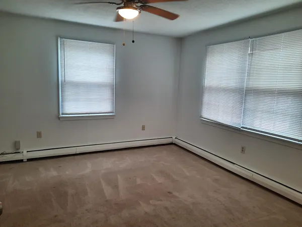 $1,900 | 7 Autumn Leaf Drive, Unit 3, Nashua, NH 03060