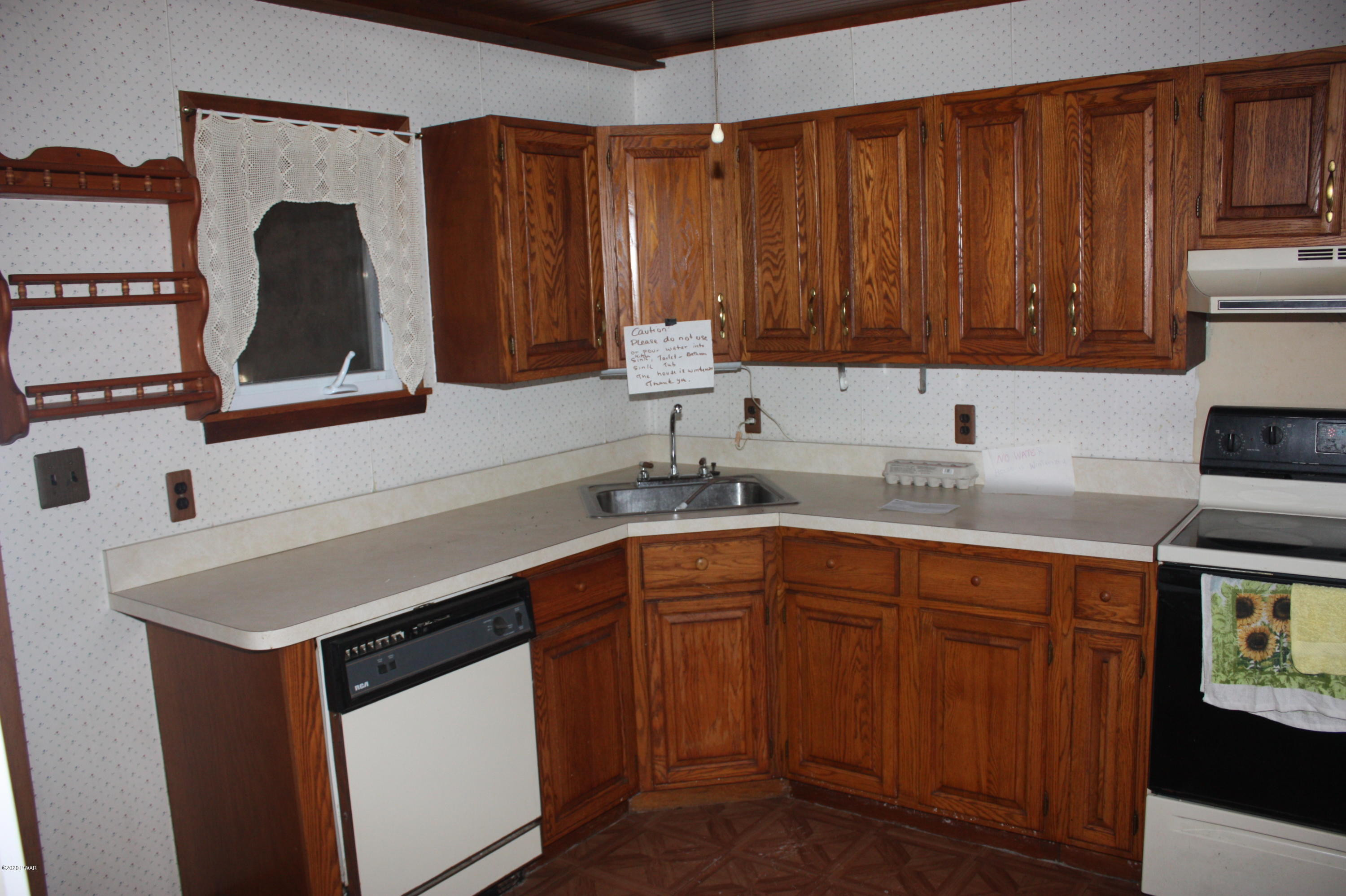 611 Avoy Road Lake Ariel, PA 18436 - Photo 28 of 53 Kitchen