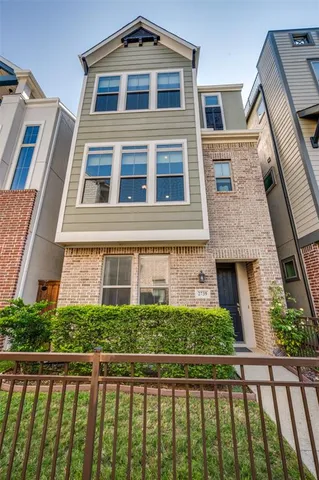 $520,000 | 2739 Flowering Peach Lane, Dallas, TX 75212