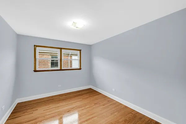 $2,500 | 5740 North Lowell Avenue, Unit 2, Chicago, IL 60646