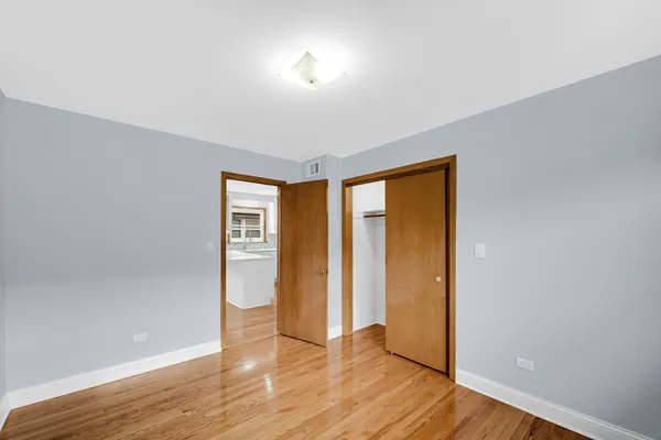 $2,500 | 5740 North Lowell Avenue, Unit 2, Chicago, IL 60646