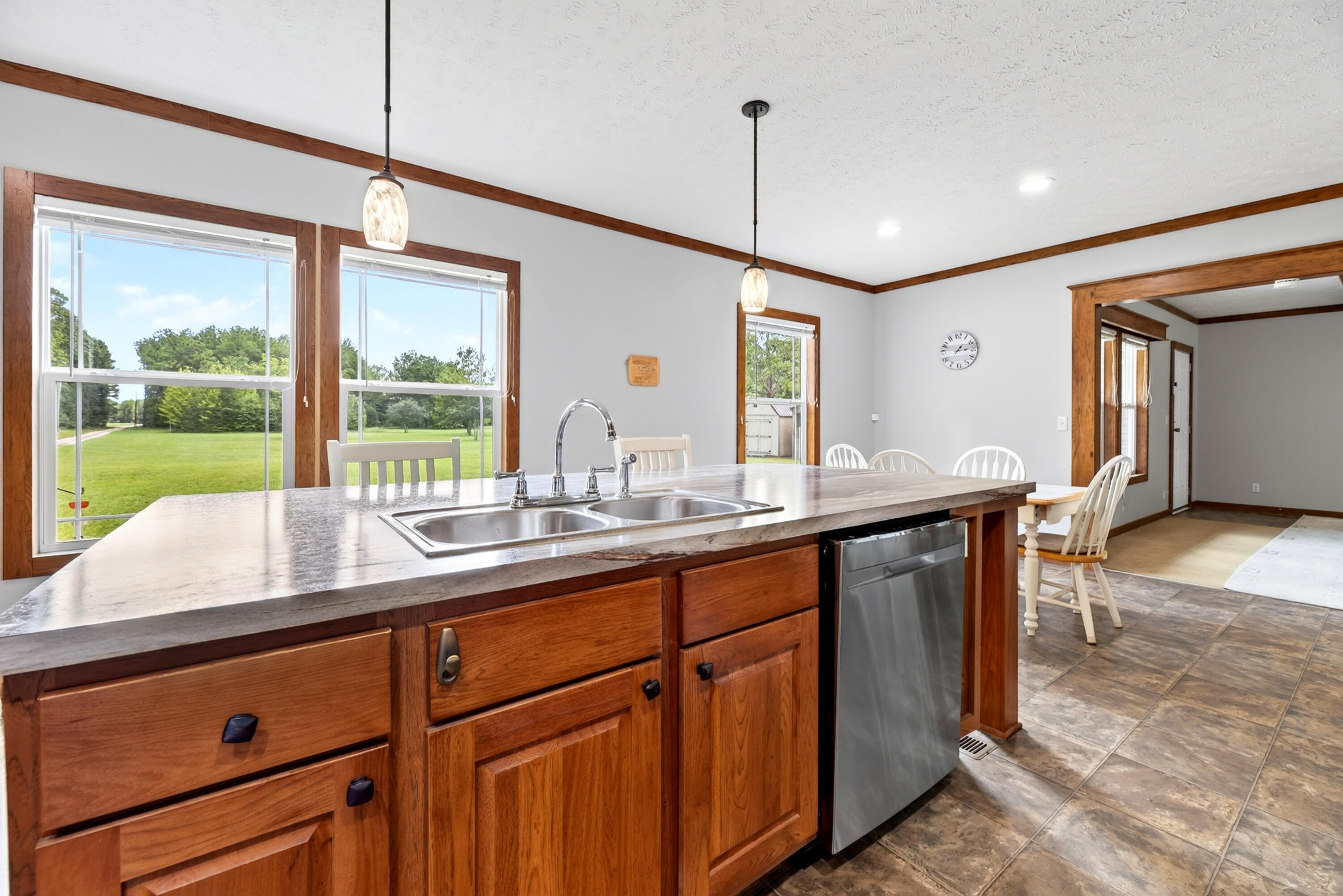 1331 North Brewington Road Manning, SC 29102 - Photo 29 of 62 KITCHEN