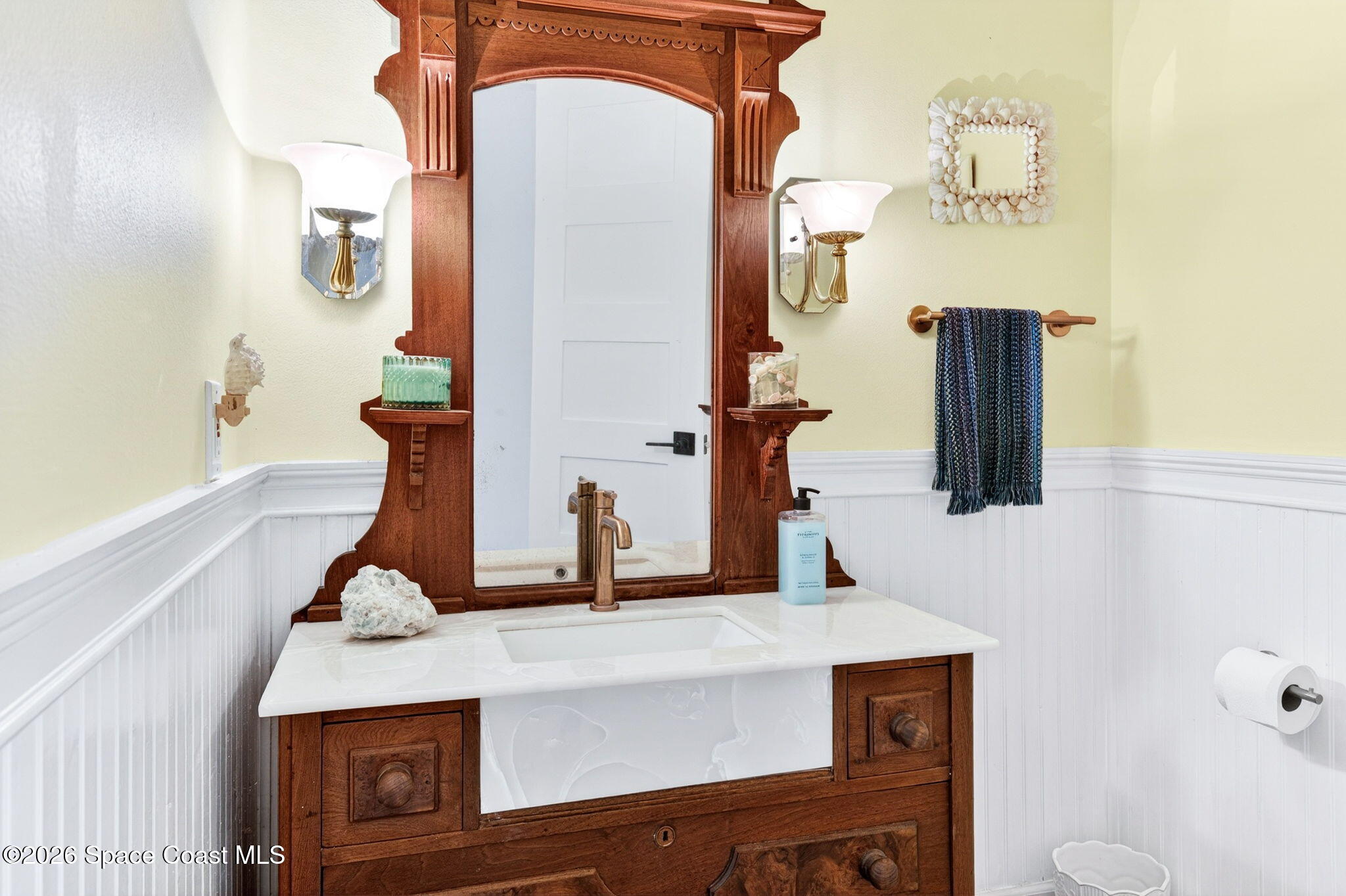 5930 Riverside Drive Melbourne Beach, FL 32951 - Photo 25 of 65 Powder Room
