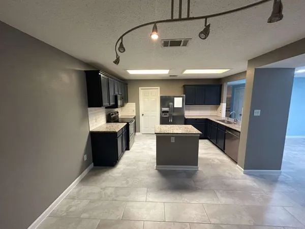 $1,975 | 1006 Quail Valley Drive, Georgetown, TX 78626