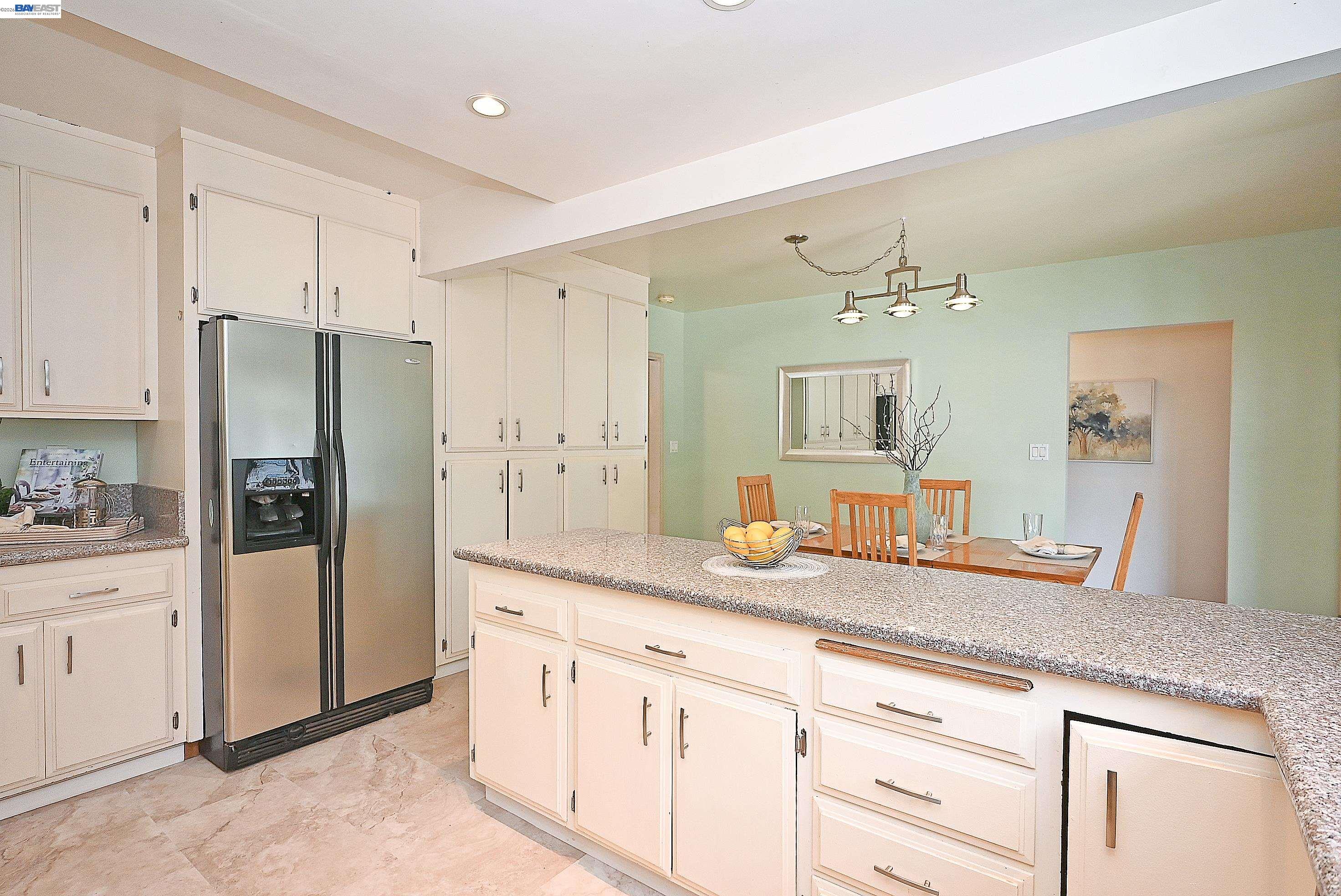 18616 Sandy Road Castro Valley, CA 94546 - Photo 13 of 37