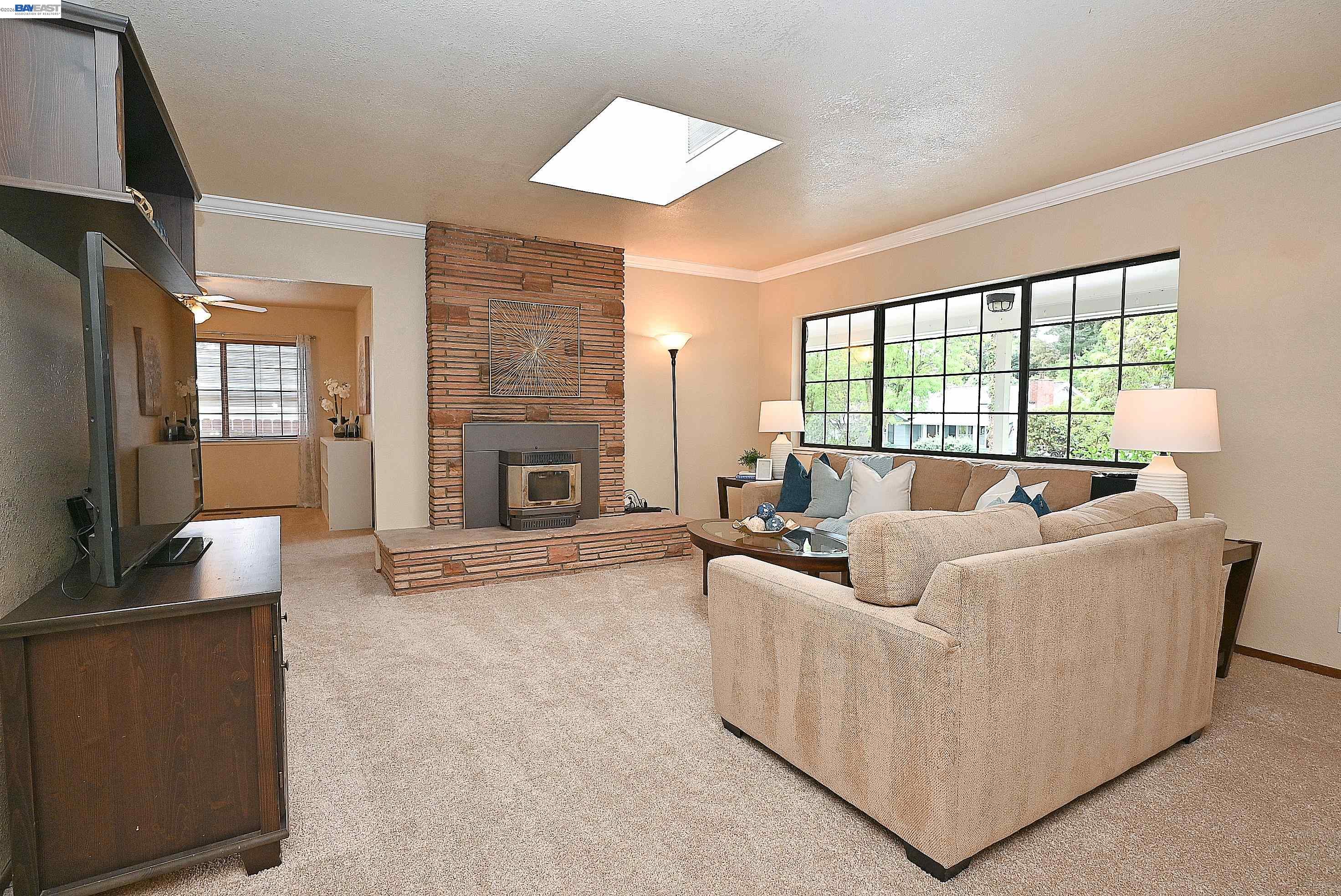 18616 Sandy Road Castro Valley, CA 94546 - Photo 6 of 37