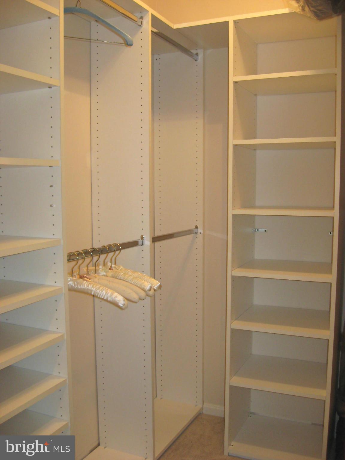 802 Runabout Loop Solomons, MD 20688 - Photo 12 of 28 Bedroom (Master) - walk-in closet