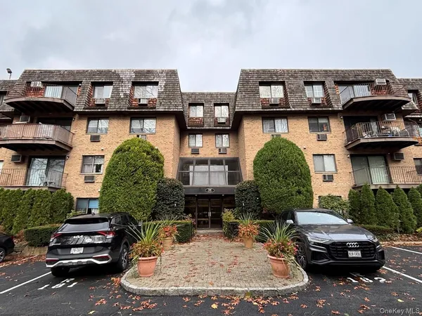 $4,500 | 508 Central Park Avenue, Unit 5211, Scarsdale, NY 10583