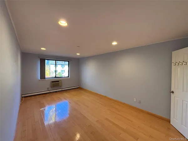 $4,500 | 508 Central Park Avenue, Unit 5211, Scarsdale, NY 10583