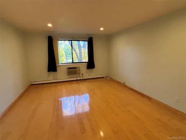 $4,500 | 508 Central Park Avenue, Unit 5211, Scarsdale, NY 10583