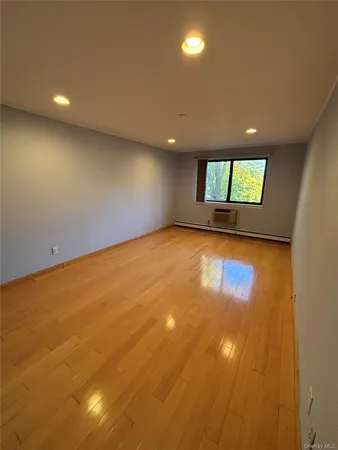 $4,500 | 508 Central Park Avenue, Unit 5211, Scarsdale, NY 10583