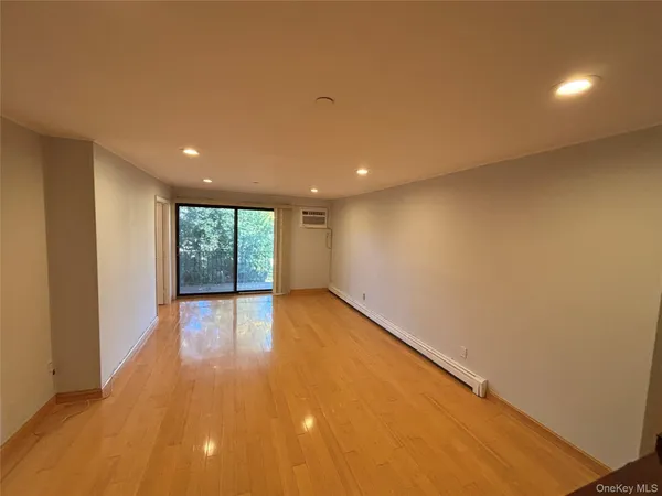 $4,500 | 508 Central Park Avenue, Unit 5211, Scarsdale, NY 10583
