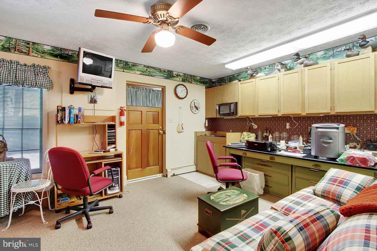 207 Kilgore Road Delta, PA 17314 - Photo 9 of 36 Gallery Image 9