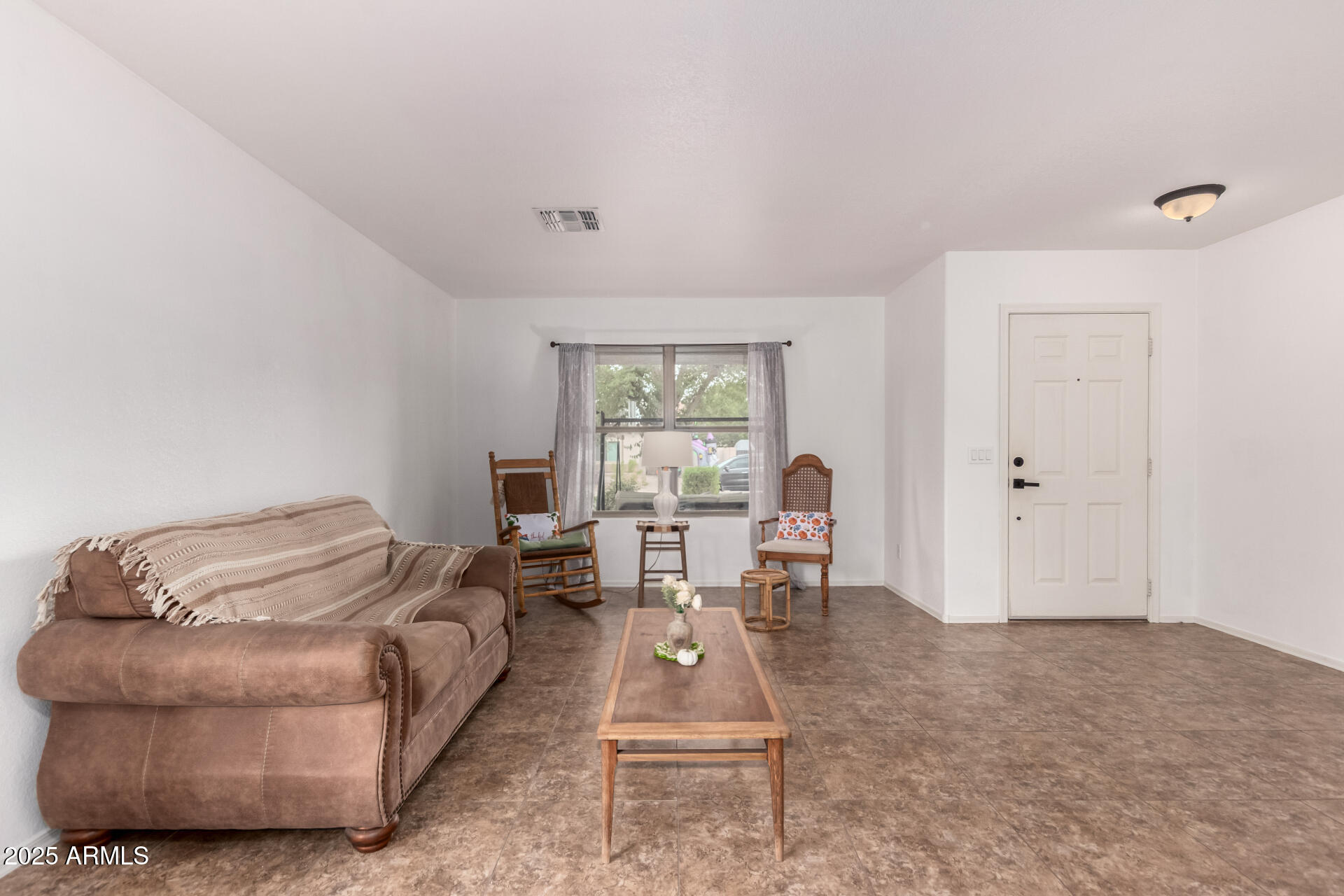3587 East Trigger Way Gilbert, AZ 85297 - Photo 5 of 30 10 - Trigger