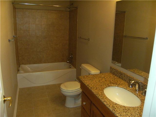 597 Georgetown Road Greenwood, IN 46142 - Photo 14 of 19 Gallery Image 14