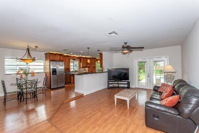 22622 Southwest 65th Avenue Boca Raton, FL 33428 - Photo 28 of 39 livingkitchendining
