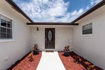 22622 Southwest 65th Avenue Boca Raton, FL 33428 - Photo 4 of 39 front1