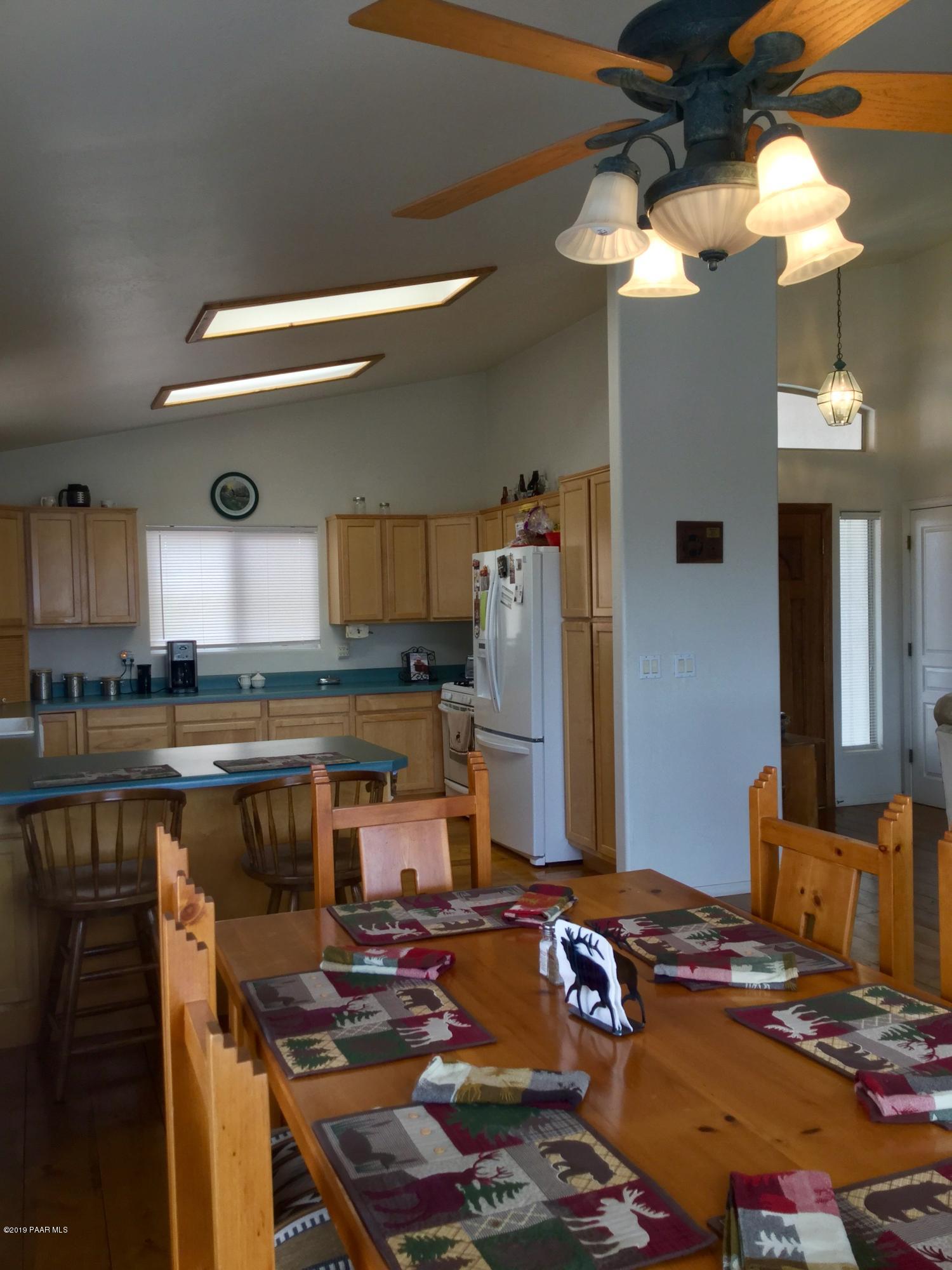 11579 Riata Way Dewey, AZ 86327 - Photo 6 of 25 Dining Room