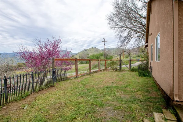$335,000 | 39313 Squaw Valley, Squaw Valley, CA 93675