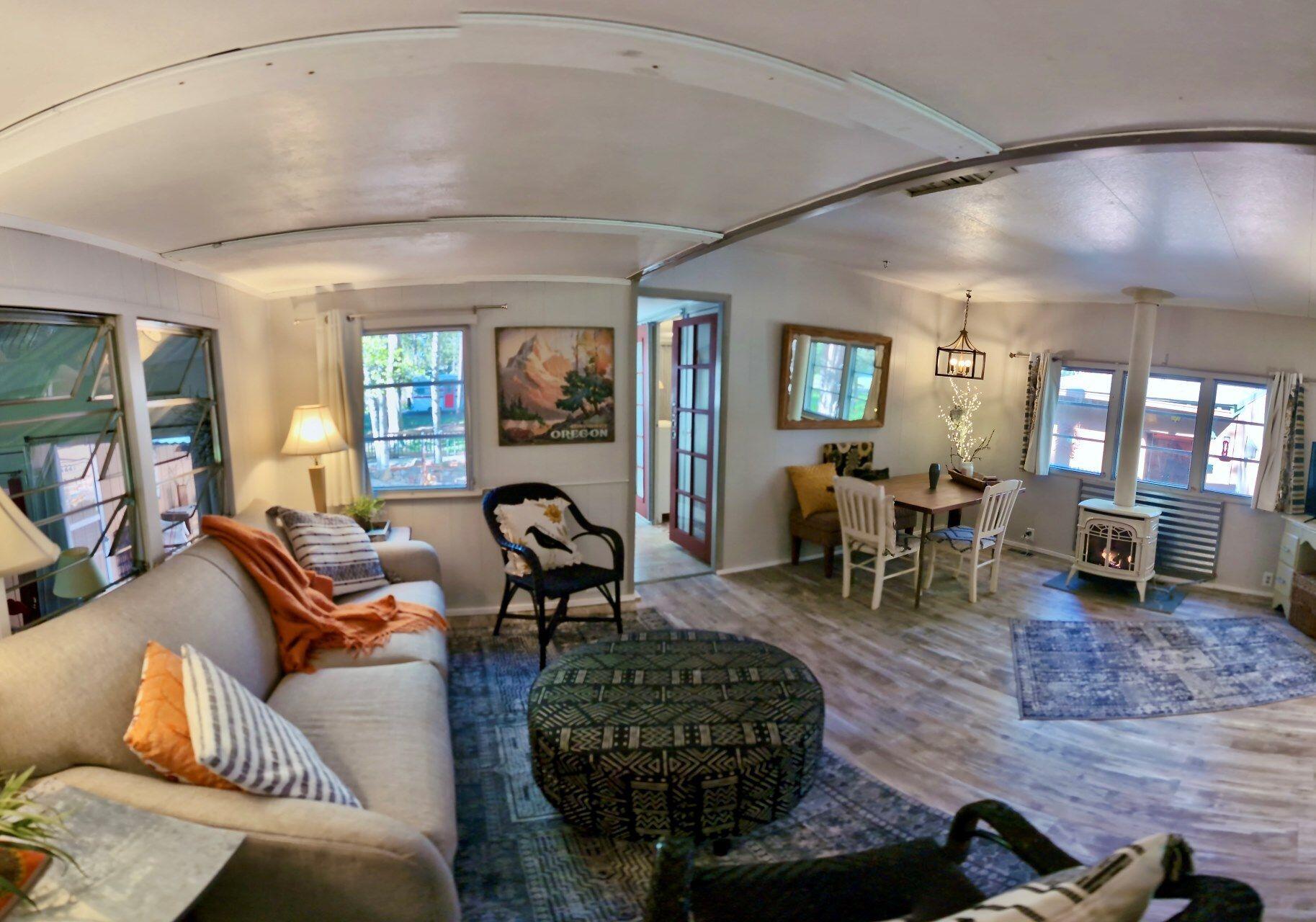 17191 Pasadena Road Bend, OR 97707 - Photo 5 of 10 Living room View 2 Resize