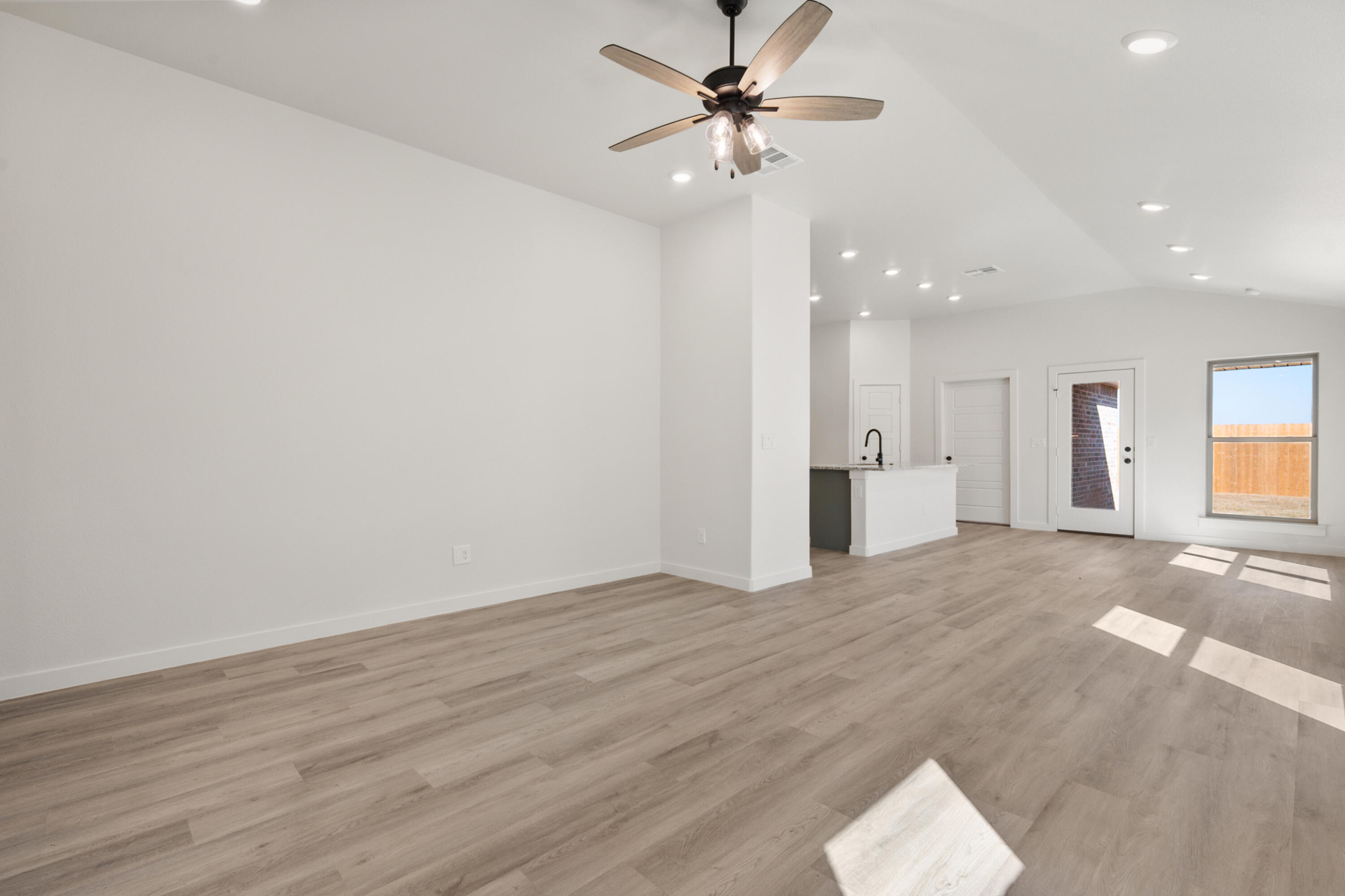 8610 24th Street Lubbock, TX 79407 - Photo 6 of 28 06-8610 24h St7070