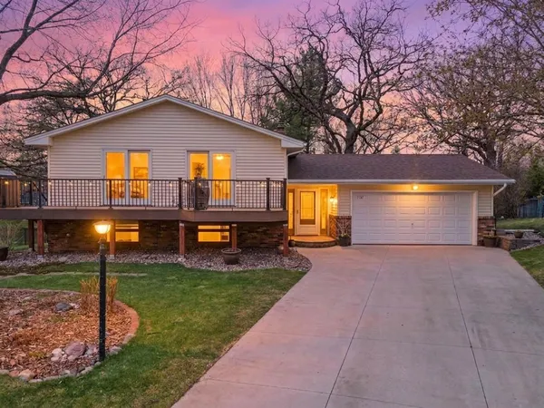 $399,900 | 7132 Coachwood Circle, Woodbury, MN 55125