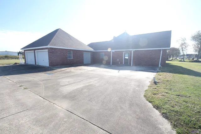 $325,000 | 178 Providence Avenue, Cut Off, LA 70345