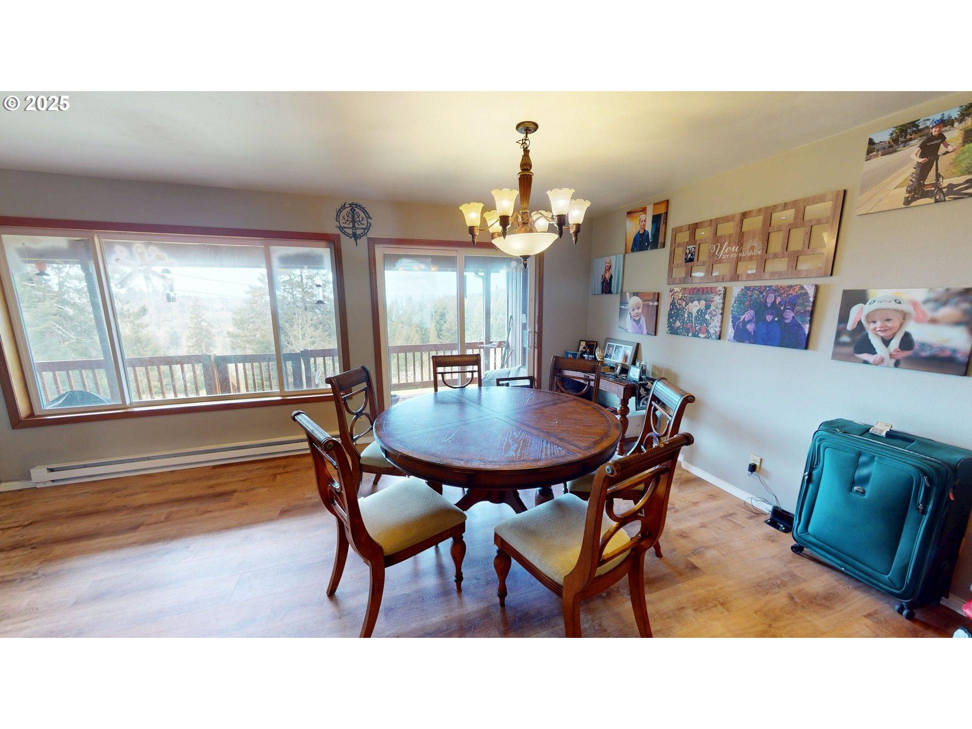 96512 Martin Ranch Road Brookings, OR 97415 - Photo 17 of 42 Owner's Suite Bathroom