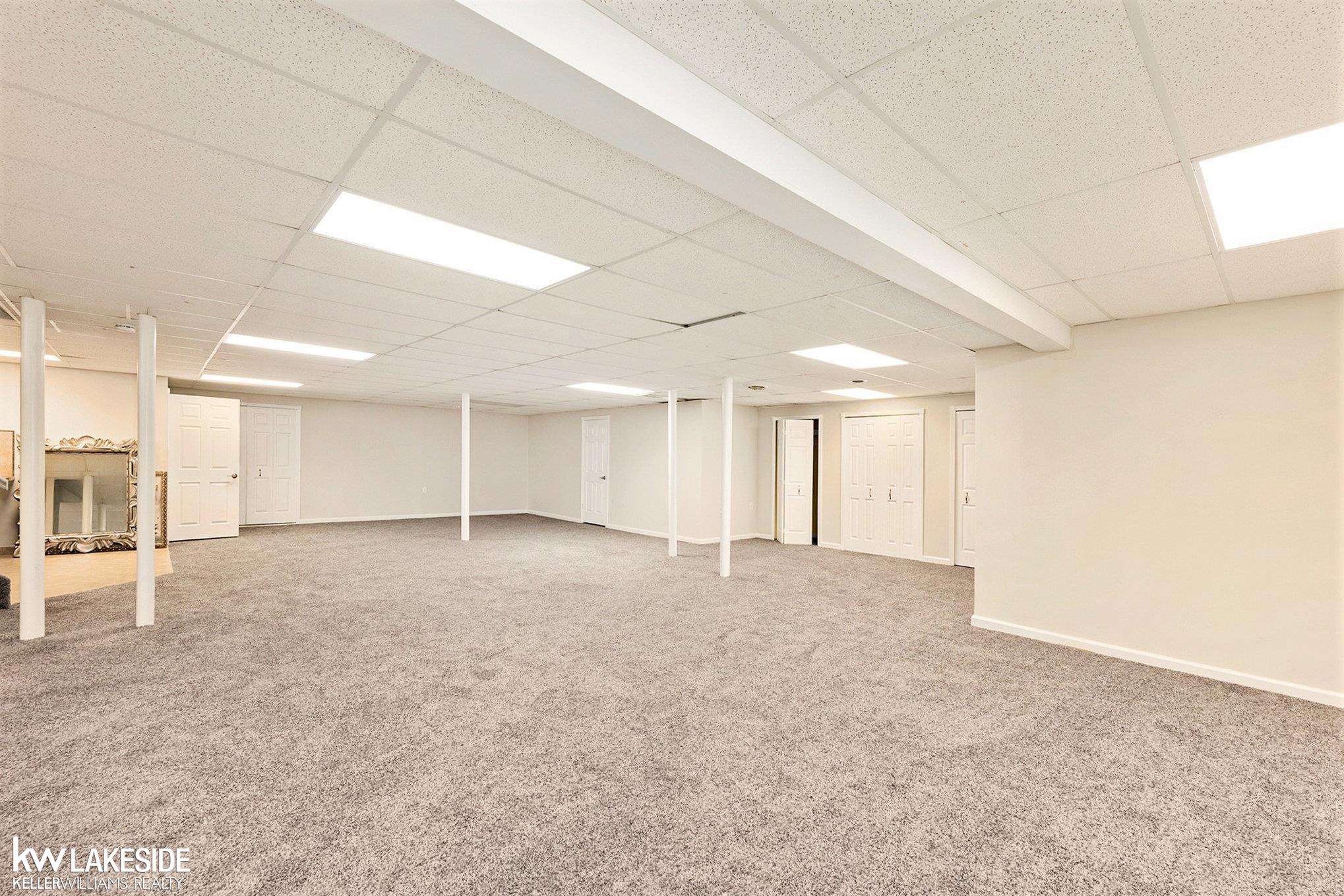 3968 Fawn Drive Rochester, MI 48306 - Photo 63 of 88 50192393-249785e0-7f41-4597-84c7-7d12737a19b8.JPG