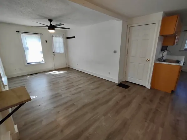 $1,500 | 10.5 Palmer Street, Claremont, NH 03743