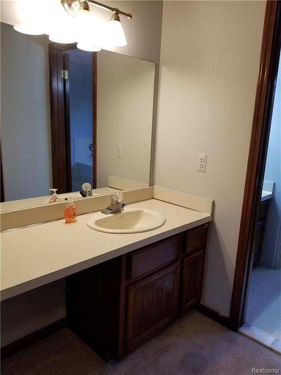 3120 Burlington Drive Rochester, MI 48306 - Photo 32 of 47
