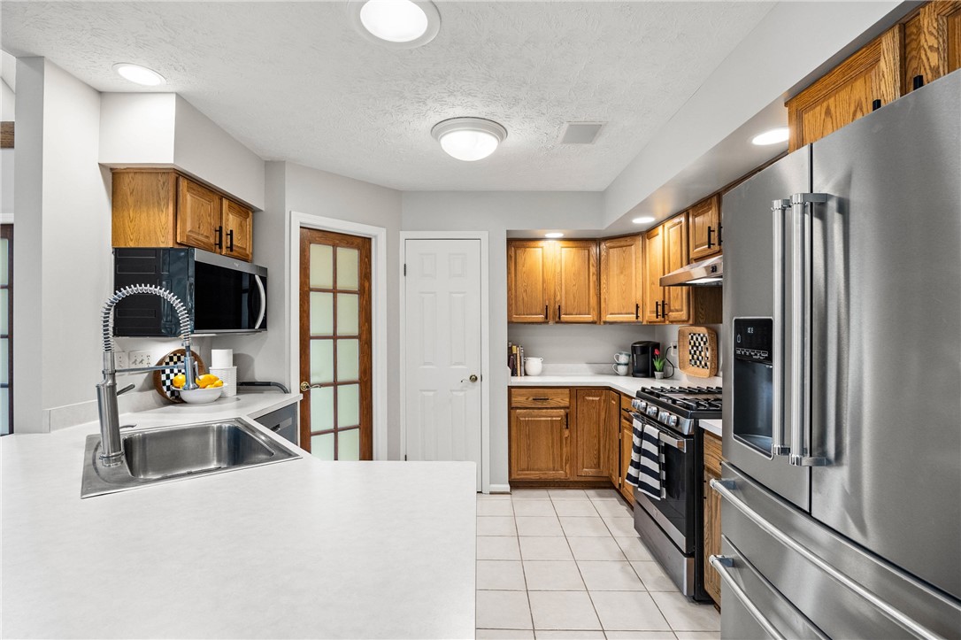 170 English Station Road Greece, NY 14616 - Photo 13 of 50 Gallery Image 13