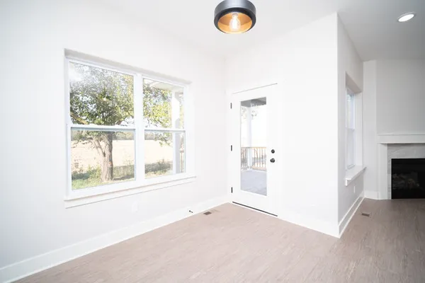 a view of empty room with window