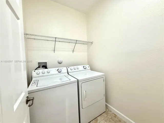 $3,000 | 9446 Southwest 170th Passage, Miami, FL 33196