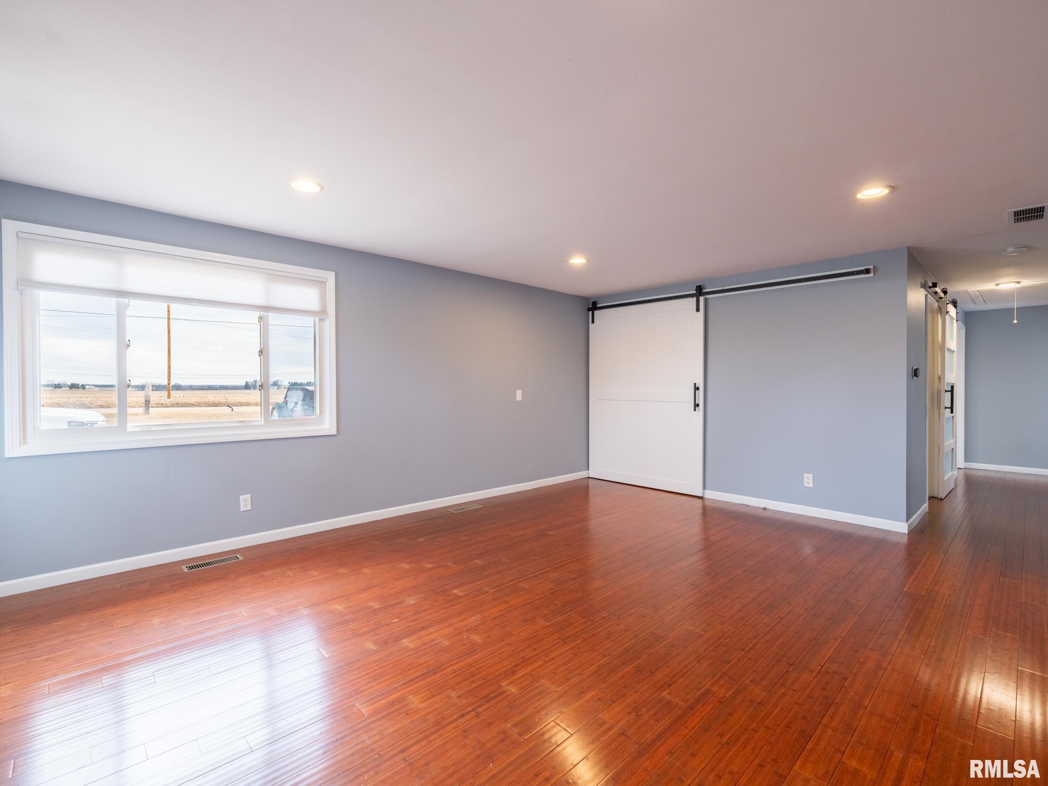 101 Durant Street Morton, IL 61550 - Photo 2 of 26