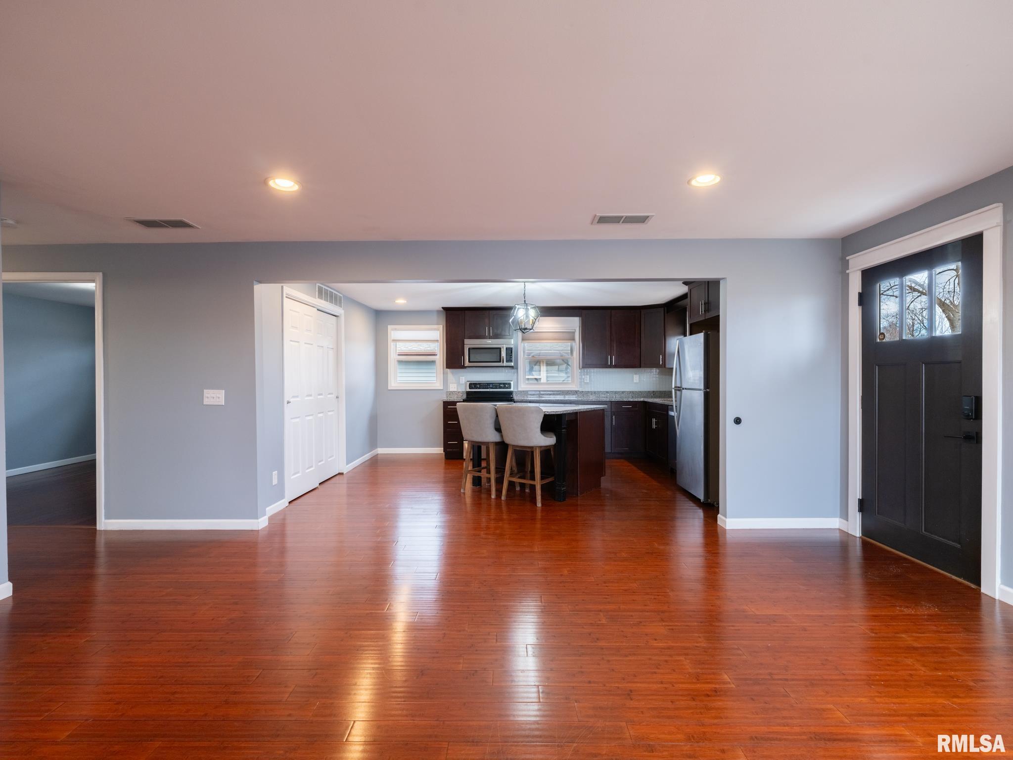 101 Durant Street Morton, IL 61550 - Photo 5 of 26