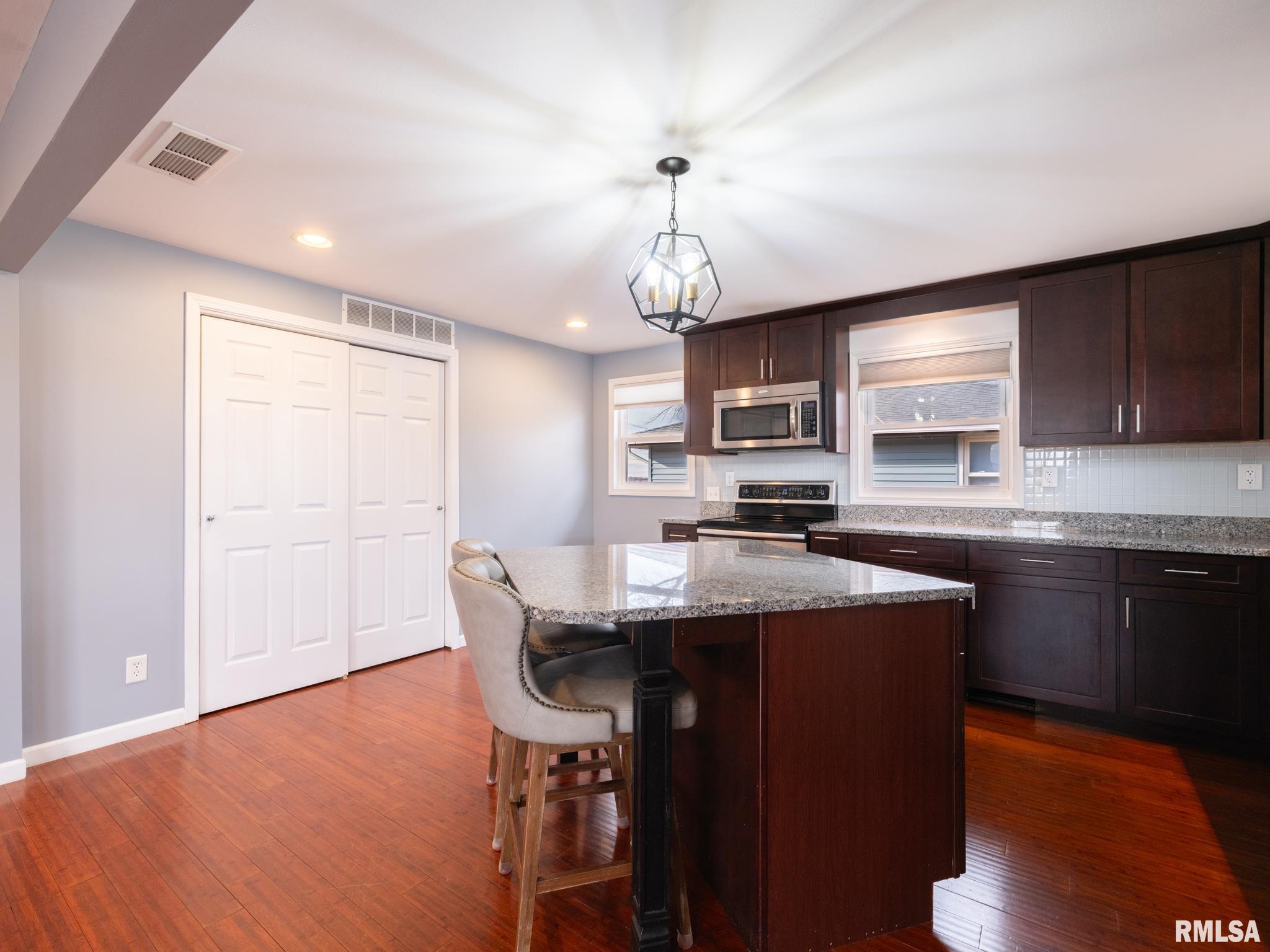 101 Durant Street Morton, IL 61550 - Photo 7 of 26