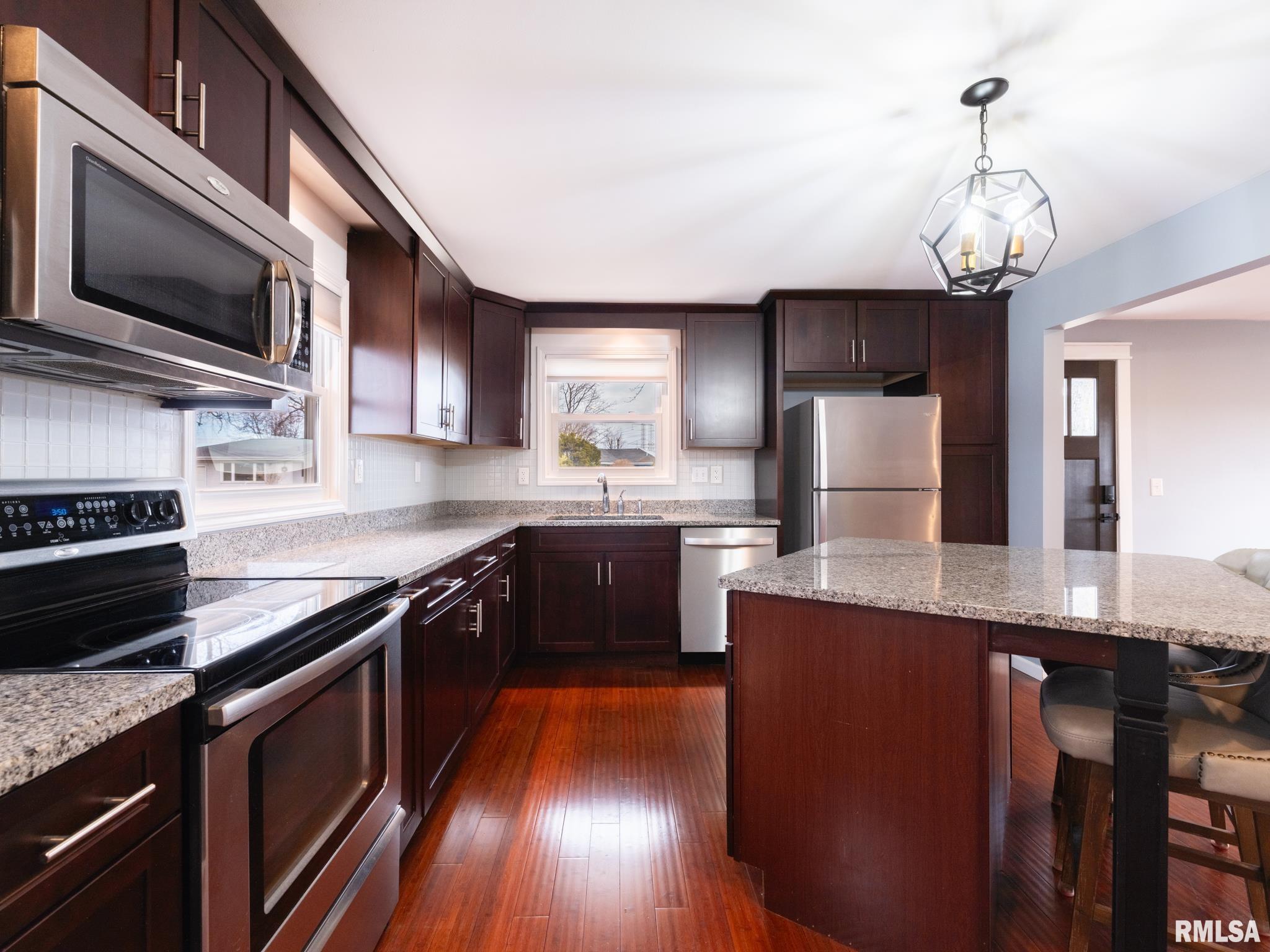 101 Durant Street Morton, IL 61550 - Photo 8 of 26