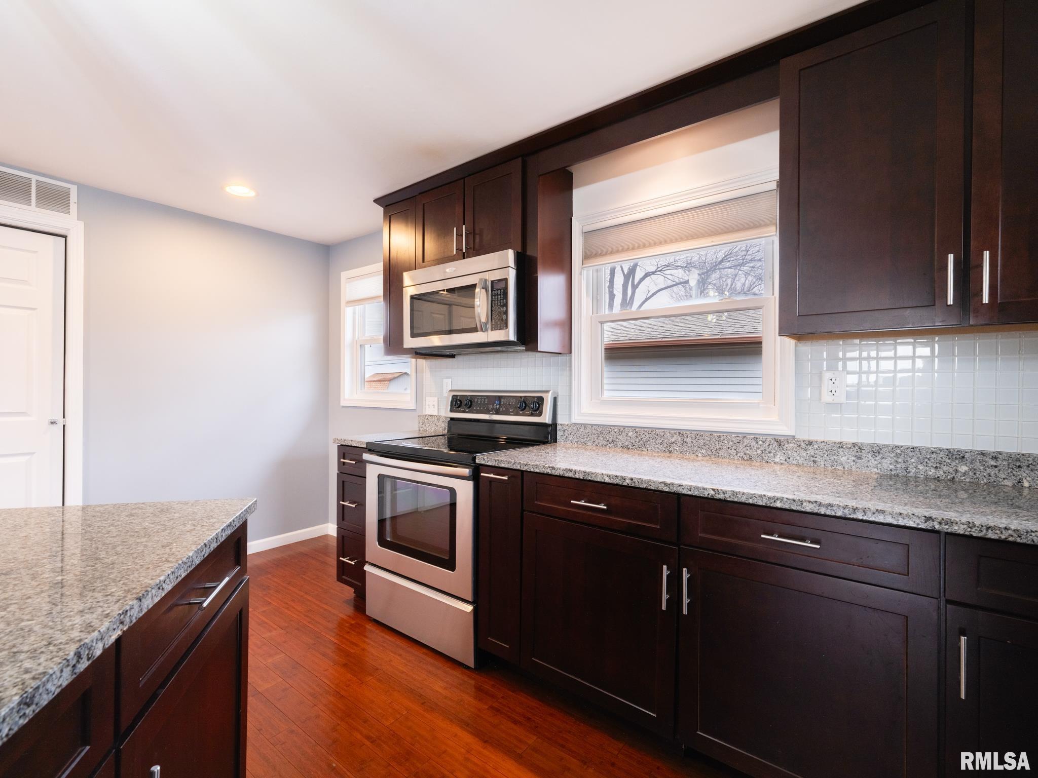 101 Durant Street Morton, IL 61550 - Photo 9 of 26