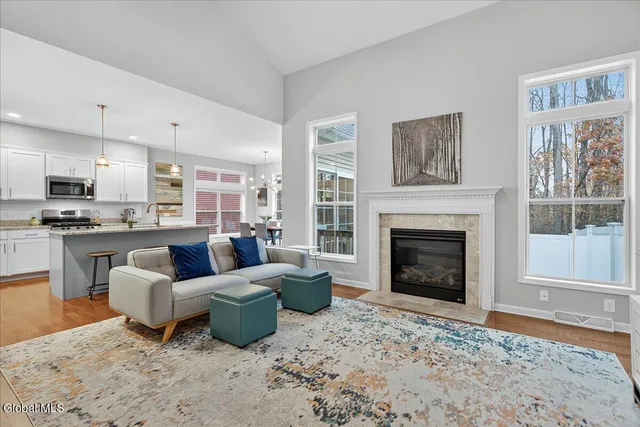 $469,900 | 8 A Macoun Drive, Halfmoon, NY 12065