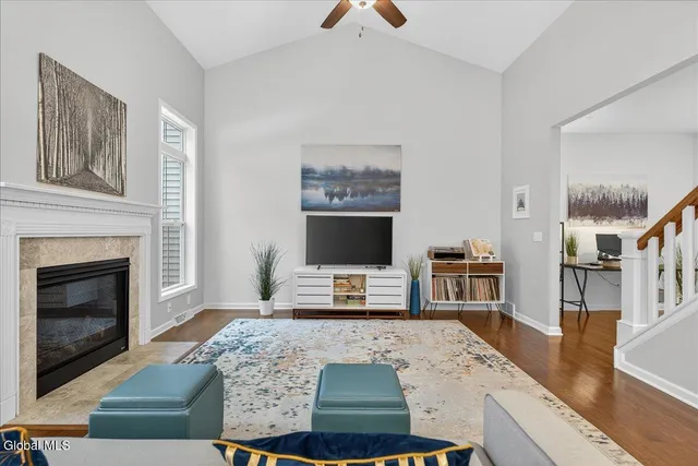 $469,900 | 8 A Macoun Drive, Halfmoon, NY 12065